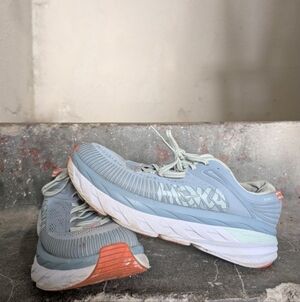 Hoka Bondis